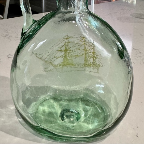 Old Ironsides Bottle Whiskey Green Glass Decanter with Stopper - Picture 4 of 4